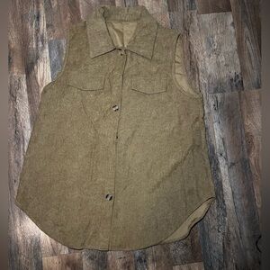 SHEIN Maternity Sleeveless Vest